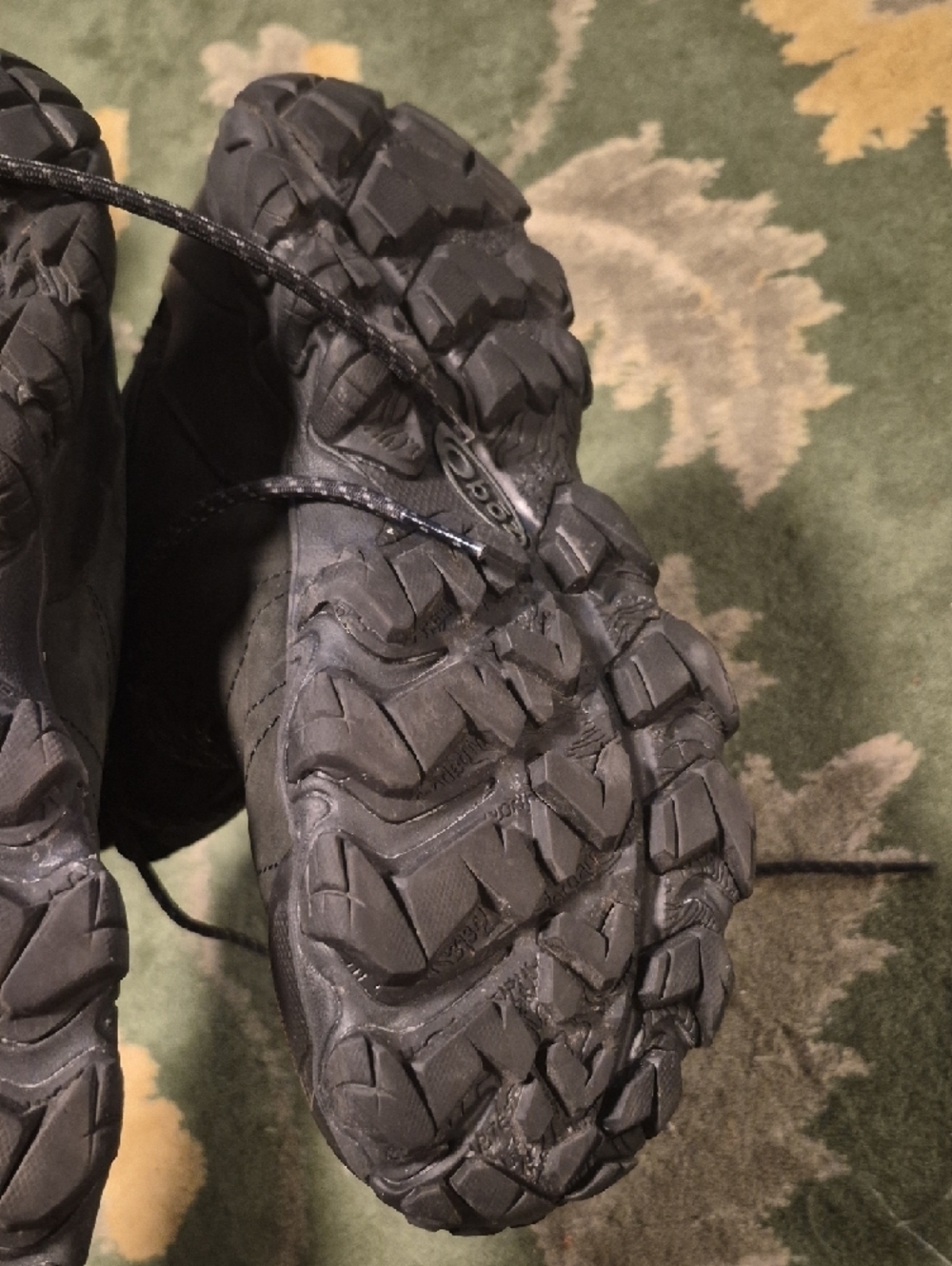 Oboz Men's Black Waterproof Hiking Boots - Picture 7 of 10